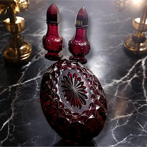 Beautiful Vintage Anchor Hocking Salt Pepper and 2 sided bon bon dish - Picture 1 of 10